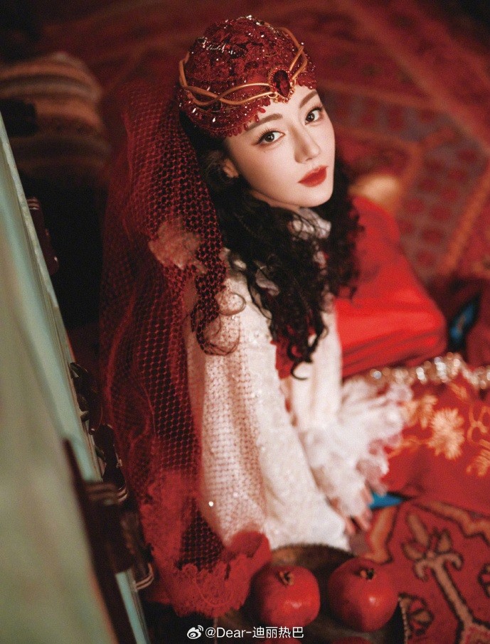 Địch Lệ Nhiệt Ba Địch Lệ Nhiệt Ba