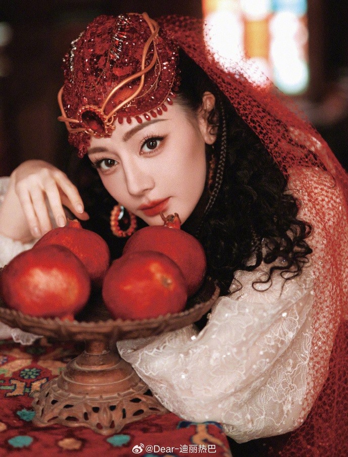 Địch Lệ Nhiệt Ba Địch Lệ Nhiệt Ba