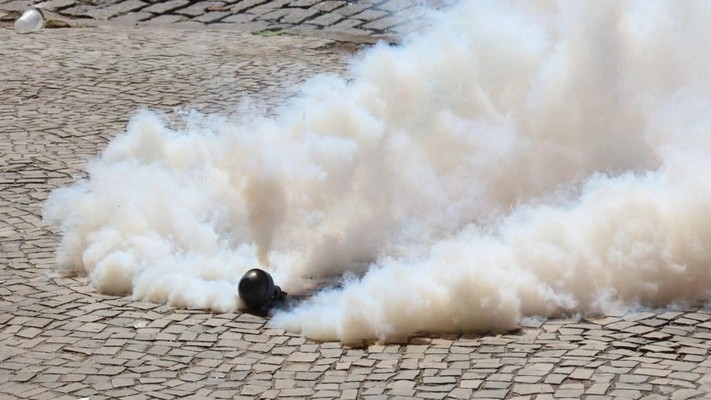 Ukraine tố Nga tấn công bằng vũ khí hóa học, Moscow nói ngược lại