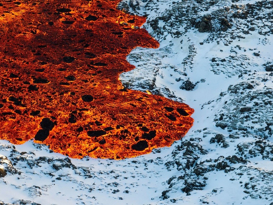 Ảnh ấn tượng (5 11/2): Ông Putin kể việc đề xuất Nga xích lại gần NATO, Ukraine sa thải Tổng tư lệnh VSU, Mỹ nói Israel phản ứng ‘quá đáng’ ở Dải Gaza