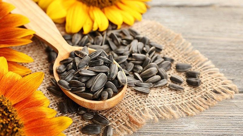 'Gọi tên' những loại hạt ngày Tết vừa ngon, vừa ngăn tóc bạc sớm