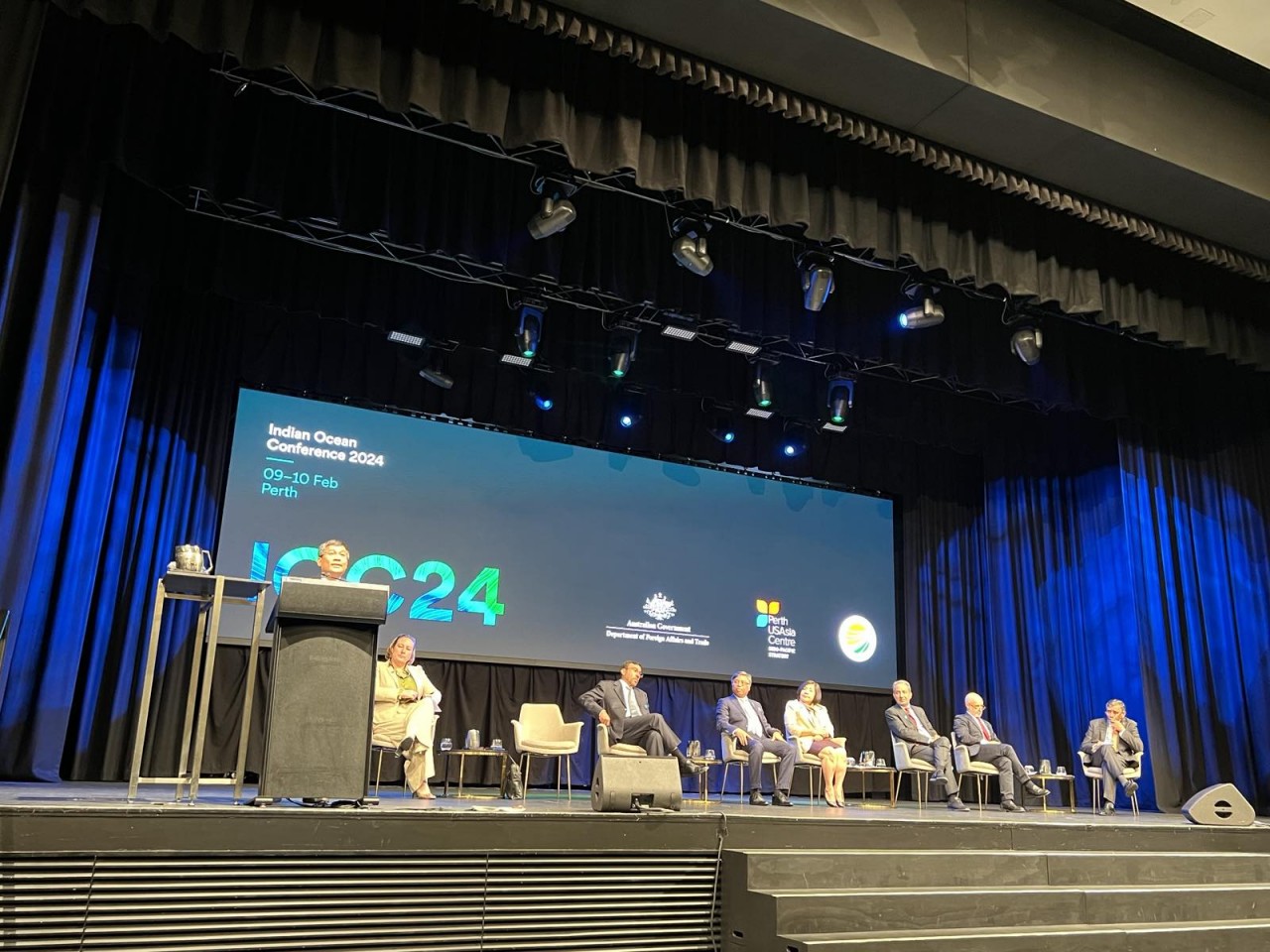 Thứ trưởng Thường trực Bộ Ngoại giao Nguyễn Minh Vũ phát biểu tại Hội nghị Ấn Độ Dương lần thứ 7. Thứ trưởng Thường trực Bộ Ngoại giao Nguyễn Minh Vũ phát biểu tại Hội nghị Ấn Độ Dương lần thứ 7.