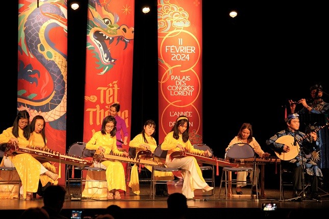 Mang Tết Việt đến với người Pháp ở thành phố Lorient