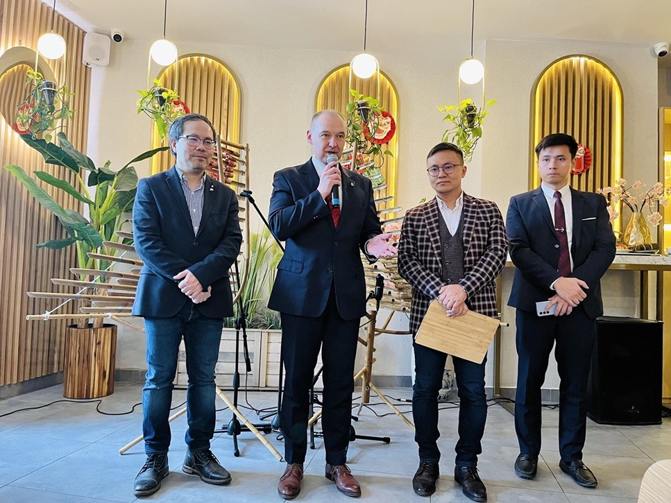 Chuỗi hoạt động mừng Xuân Giáp Thìn 2024 của cộng đồng người Việt Nam tại Ba Lan Chuỗi hoạt động mừng Xuân Giáp Thìn 2024 của cộng đồng người Việt Nam tại Ba Lan