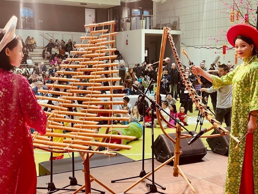 Chuỗi hoạt động mừng Xuân Giáp Thìn 2024 của cộng đồng người Việt Nam tại Ba Lan Chuỗi hoạt động mừng Xuân Giáp Thìn 2024 của cộng đồng người Việt Nam tại Ba Lan