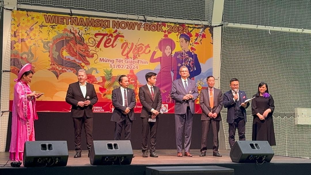 Chuỗi hoạt động mừng Xuân Giáp Thìn 2024 của cộng đồng người Việt Nam tại Ba Lan Chuỗi hoạt động mừng Xuân Giáp Thìn 2024 của cộng đồng người Việt Nam tại Ba Lan