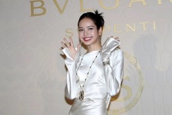 The White Lotus: Lisa BlackPink lần đầu làm diễn viên trong bộ phim truyền hình dài tập