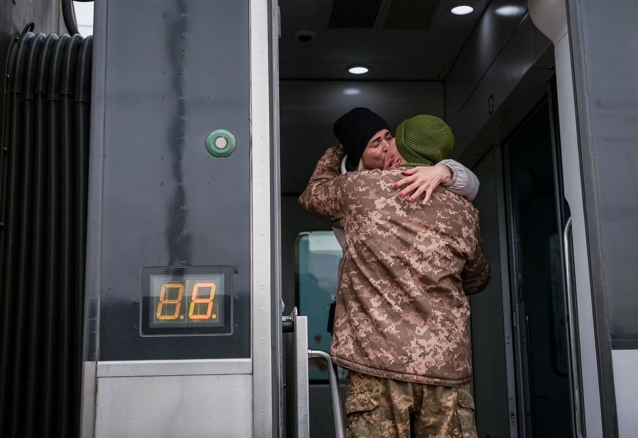 Những khoảnh khắc ngọt ngào trong ngày Valentine trên khắp thế giới