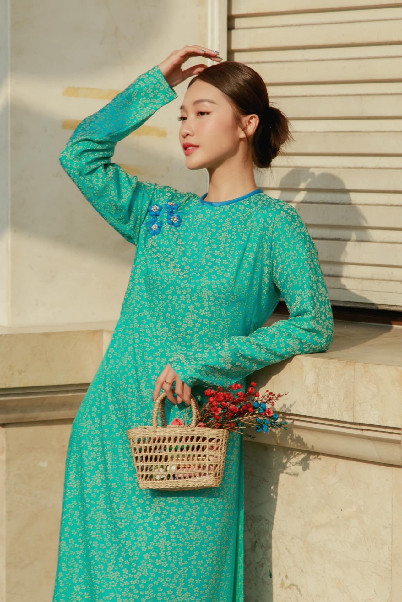 Khi diễn viên Khả Ngân diện áo dài