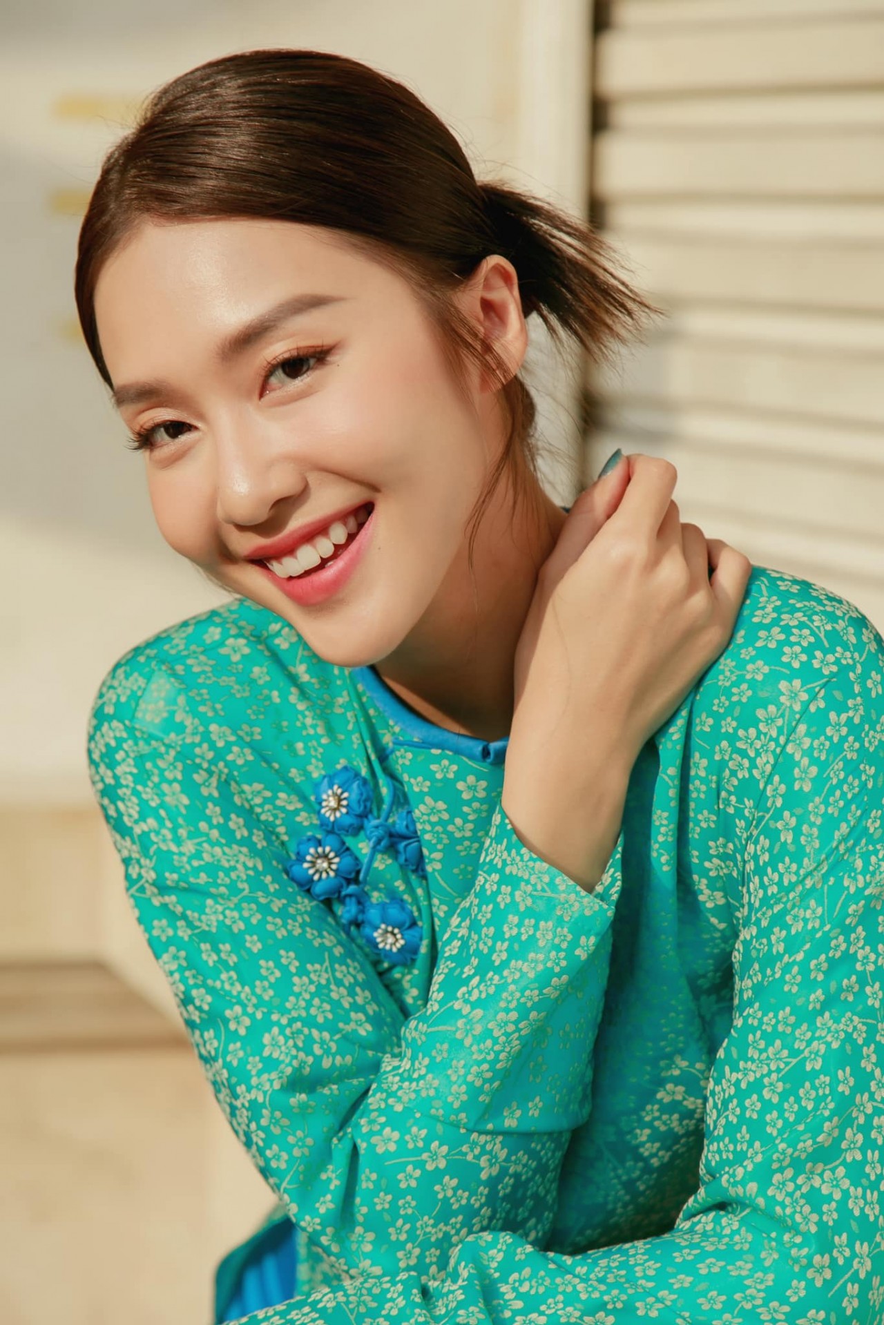 Khi diễn viên Khả Ngân diện áo dài