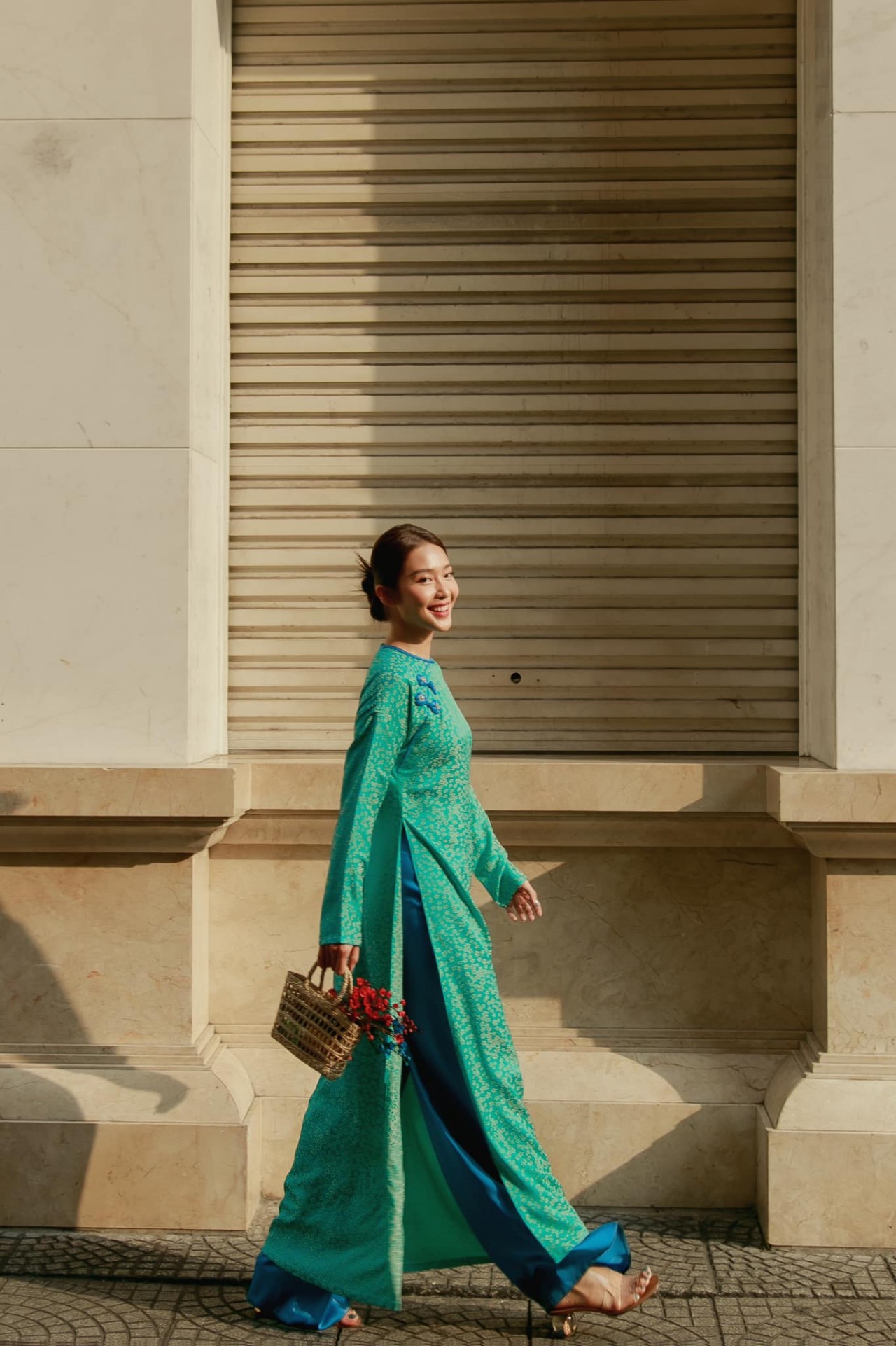 Khi diễn viên Khả Ngân diện áo dài