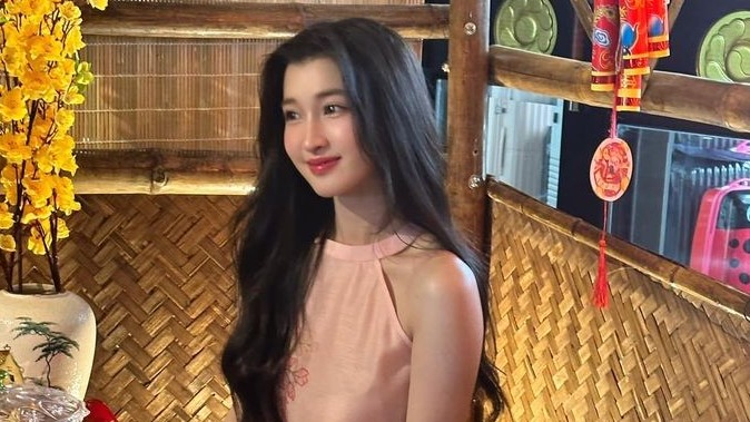 Á hậu Nguyễn Phương Nhi 'đốn tim' fan với gu thời trang dịu dàng, gợi cảm