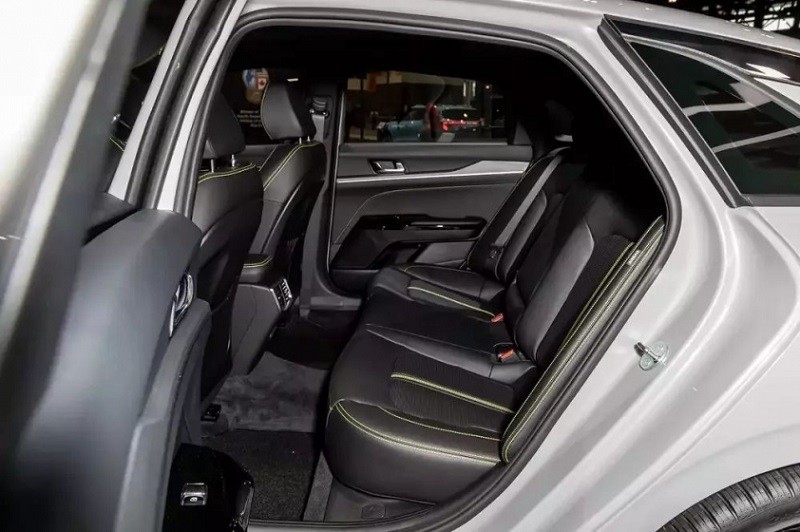 Cận cảnh Kia K5 2025 vừa ra mắt tại Mỹ Cận cảnh Kia K5 2025 vừa ra mắt tại Mỹ