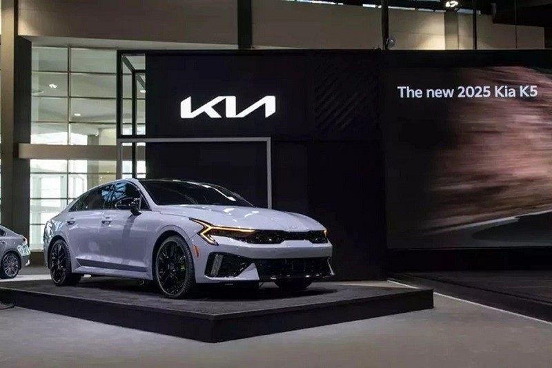 Cận cảnh Kia K5 2025 vừa ra mắt tại Mỹ Cận cảnh Kia K5 2025 vừa ra mắt tại Mỹ