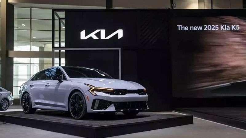 Cận cảnh Kia K5 2025 vừa ra mắt tại Mỹ