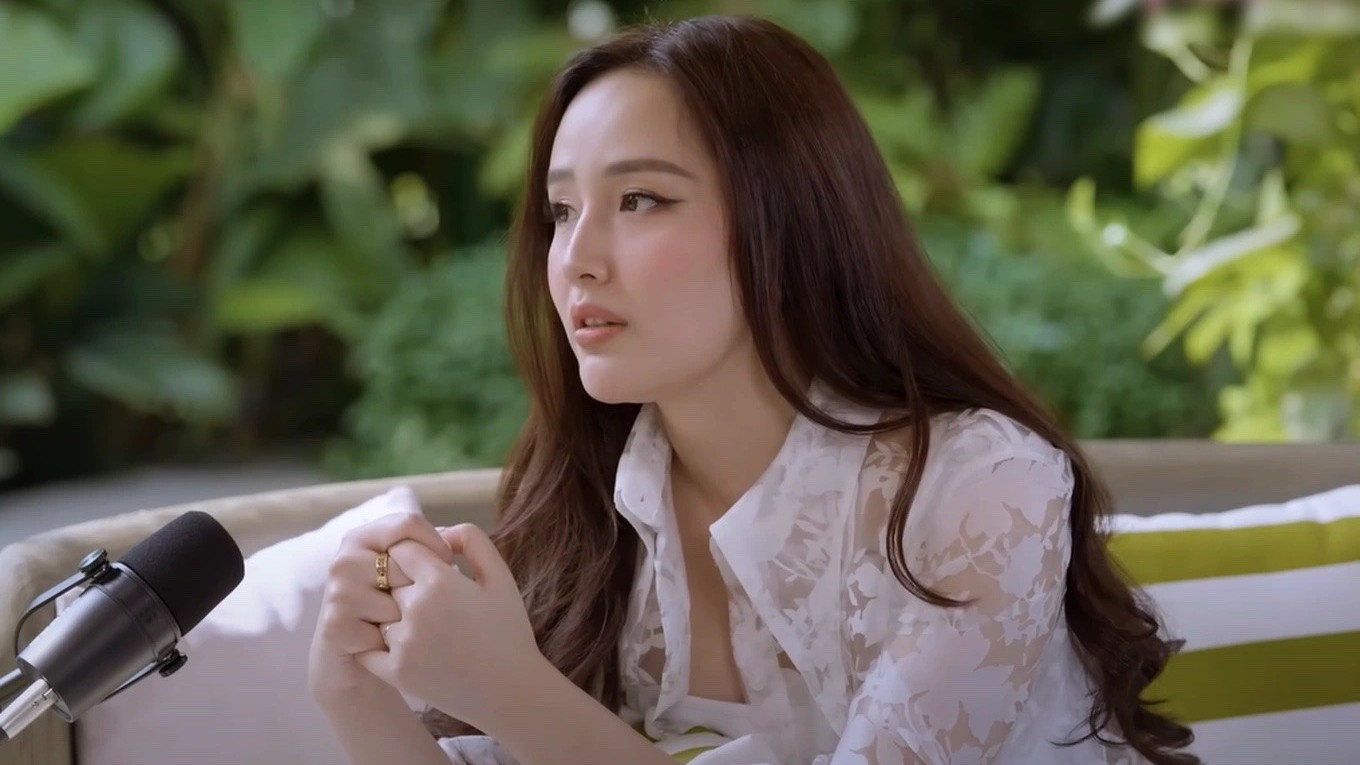 Hoa hậu Mai Phương Thúy hé lộ góc khuất showbiz