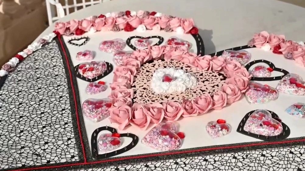 Người phụ nữ chi 7,6 tỷ mở tiệc ly hôn đúng ngày lễ tình nhân