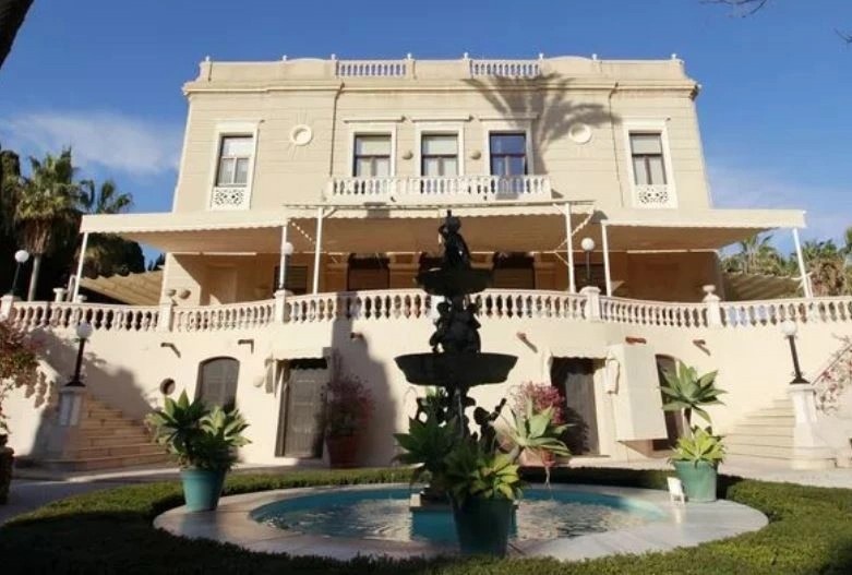 Biệt thự nơi diễn ra bữa tiệc ly hôn (Ảnh: MT).