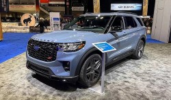 Cận cảnh Ford Explorer 2025 vừa ra mắt tại Mỹ, giá từ 41.220 USD