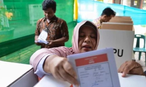 Indonesia bồi thường cho các nhân viên bầu cử bị ốm hoặc tử vong khi làm nhiệm vụ Indonesia bồi thường cho các nhân viên bầu cử bị ốm hoặc tử vong khi làm nhiệm vụ