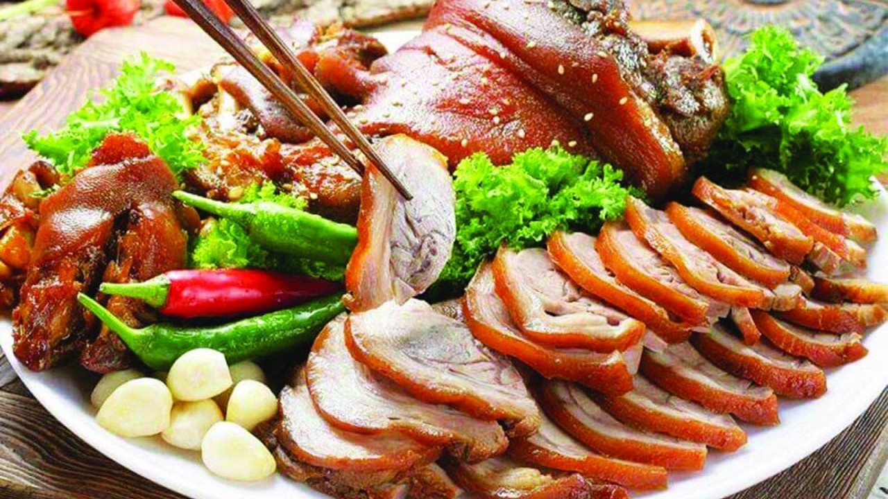 Giá heo hơi hôm nay 19/2: Giá heo giữ giá ổn định, lưu ý về phương pháp nuôi heo thịt hiệu quả