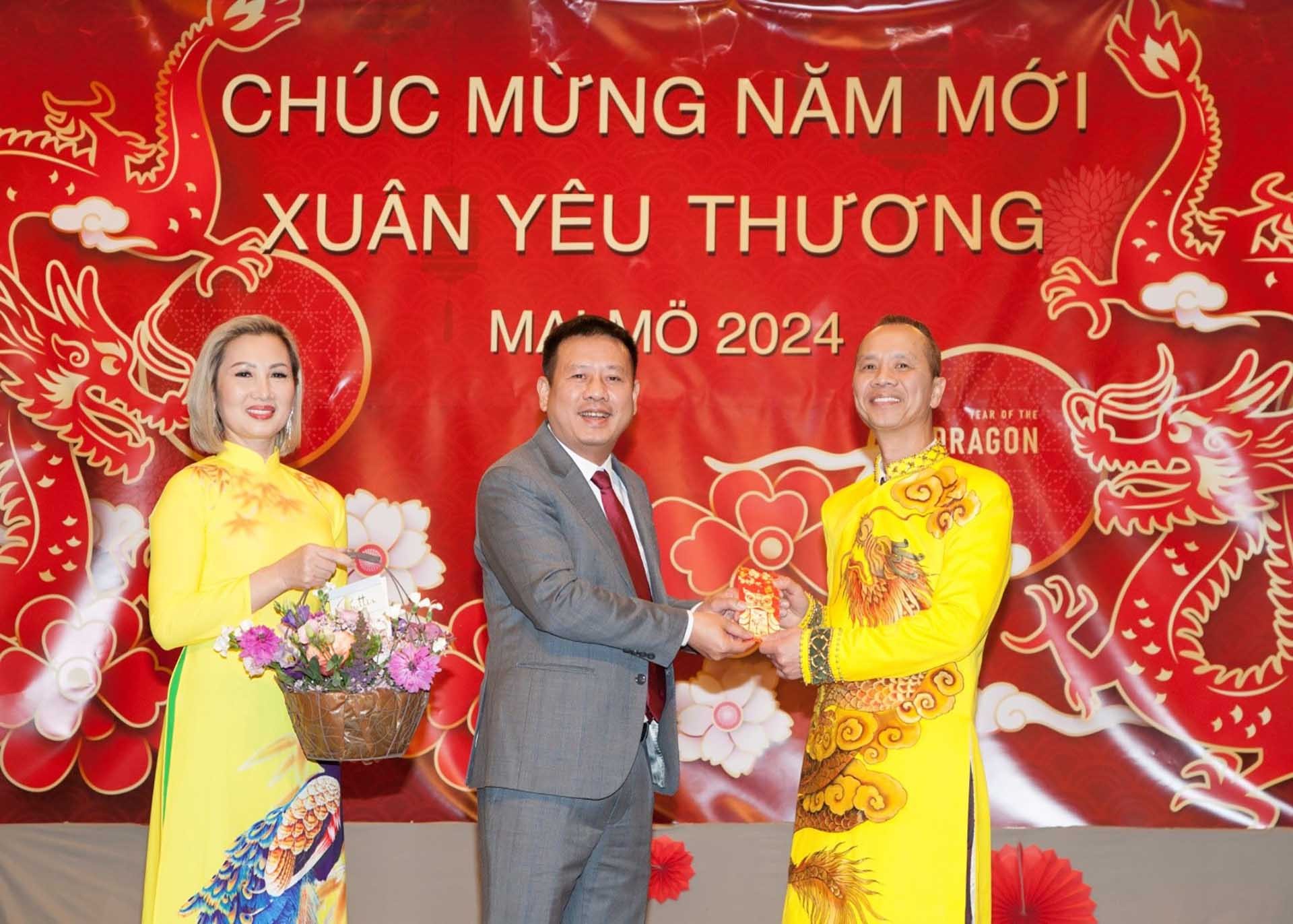 Tưng bừng ngày hội ‘Xuân yêu thương 2024’ tại miền Nam Thụy Điển Tưng bừng ngày hội ‘Xuân yêu thương 2024’ tại miền Nam Thụy Điển