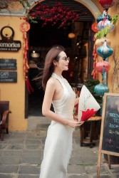 'Phát sốt' trước vẻ gợi cảm của diễn viên Phan Minh Huyền phim Chúng ta của 8 năm sau