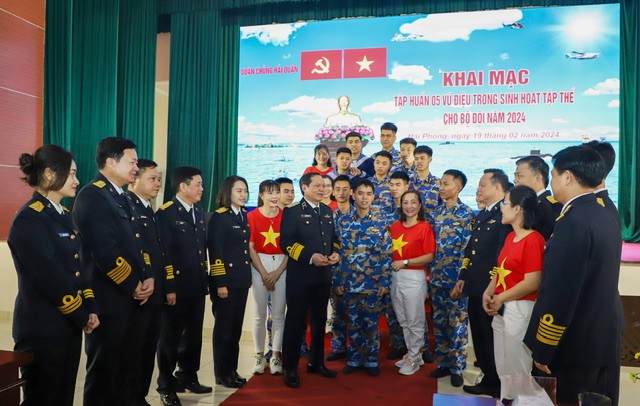 undefined Quân chủng Hải quân bảo tồn, phát huy giá trị nghệ thuật cách mạng Việt Nam trong