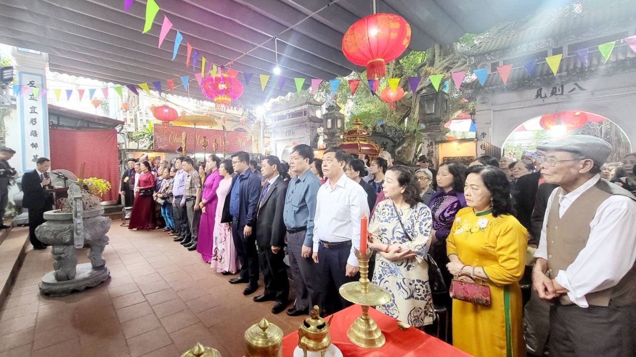 Đặc sắc lễ hội đình làng Cống Vị (Hà Nội)