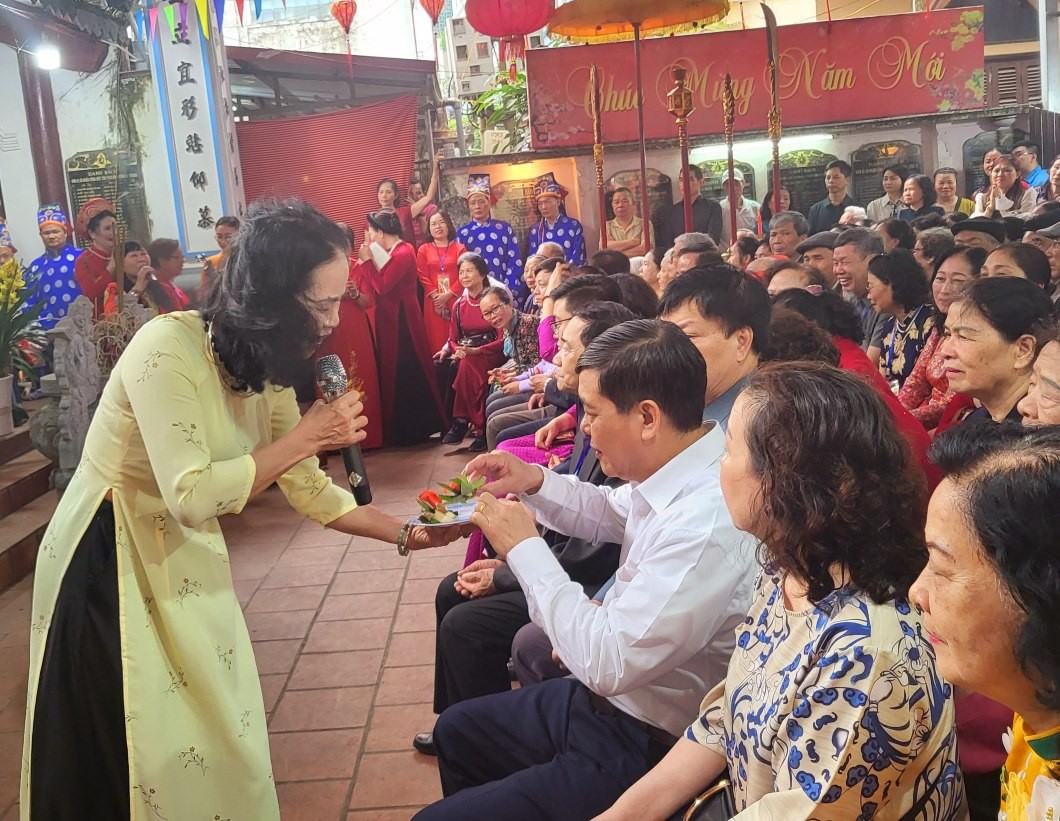 Đặc sắc Lễ hội Làng Cống Vị giữa lòng Hà Nội Đặc sắc Lễ hội Làng Cống Vị giữa lòng Hà Nội