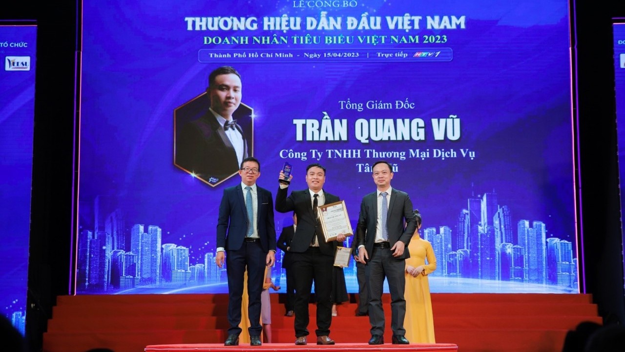 Ngành sản xuất Guitar Việt Nam trong thời kỳ hội nhập - Nỗi trăn trở của doanh nhân tiêu biểu Trần Quang Vũ