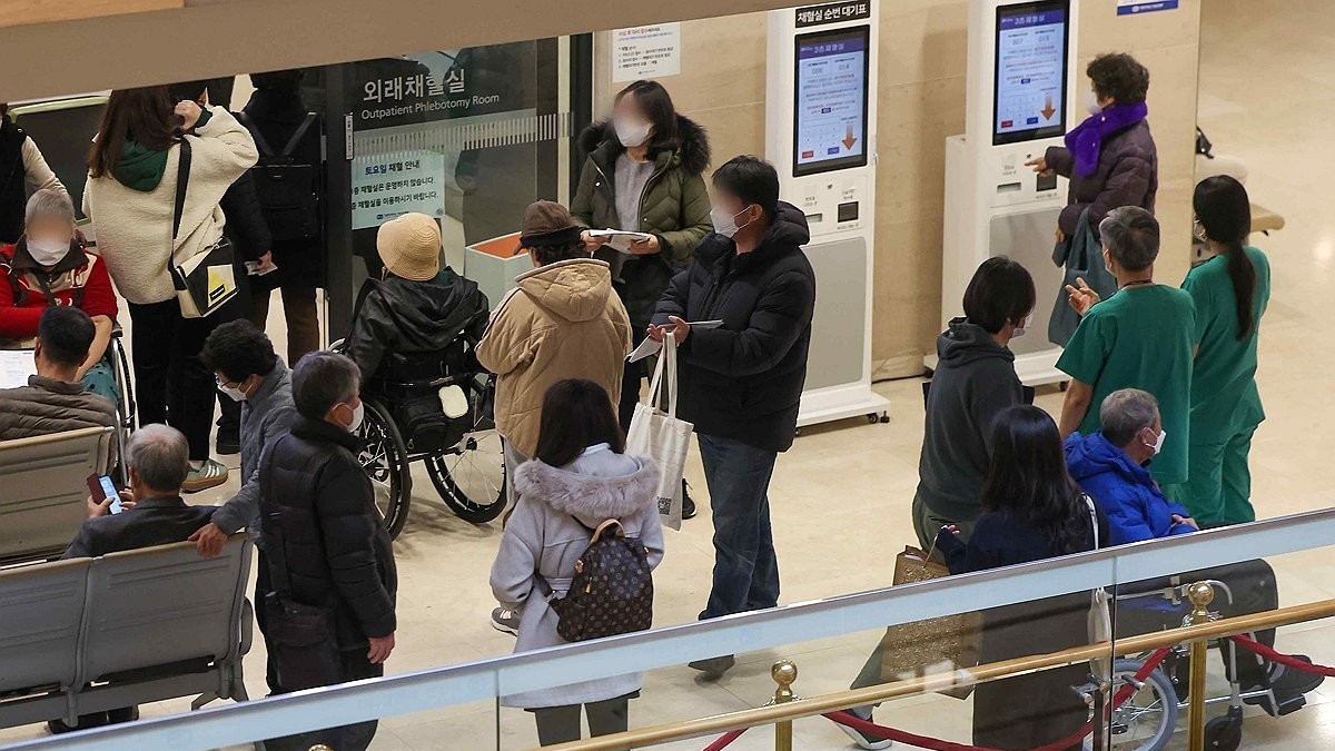 Không nhượng bộ vụ bác sĩ thực tập và nội trú đình công, Hàn Quốc tuyên bố điều tra, mạnh tay với 'chủ mưu'