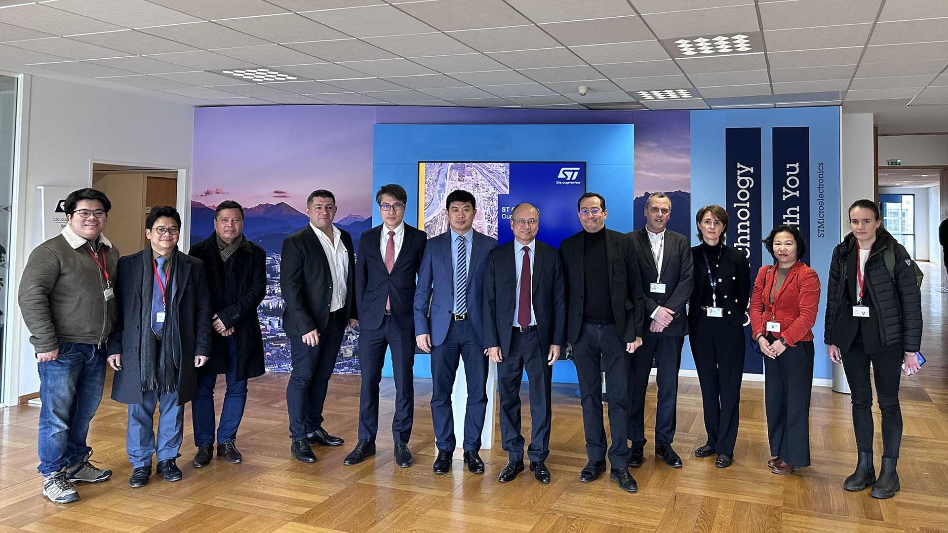 Phát huy bản sắc văn hóa Việt và tăng cường tình hữu nghị, hợp tác giữa các địa phương của Việt Nam với thành phố Grenoble, Pháp