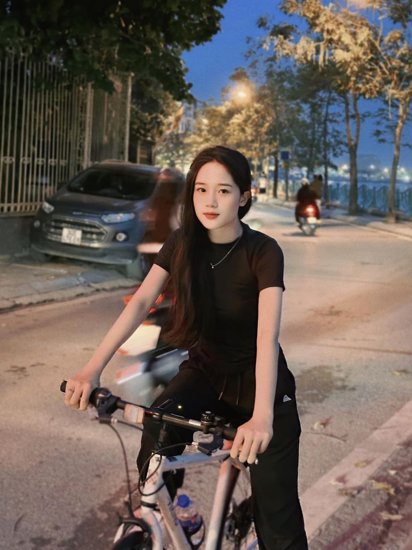 Nhan sắc diễn viên Cao Thùy Linh phim Đào, phở và piano Nhan sắc diễn viên Cao Thùy Linh phim Đào, phở và piano