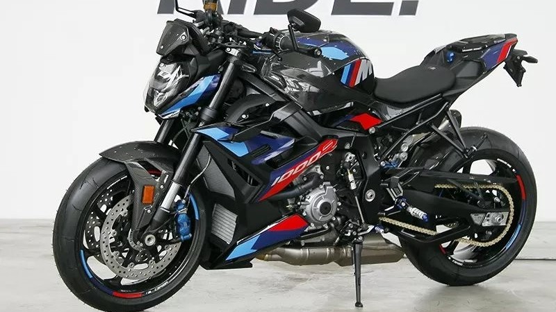 Cận cảnh BMW M 1000 R Competition vừa ra mắt tại Việt Nam, giá hơn 1,2 tỷ đồng