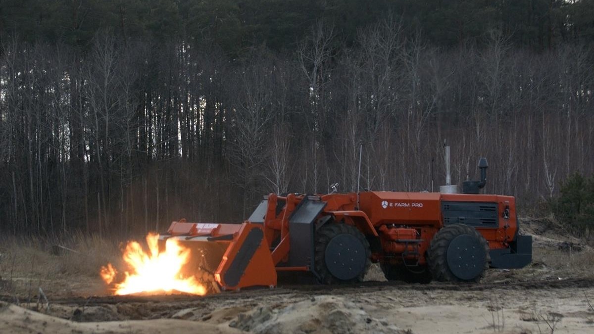 Ukraine hô biến máy kéo thành vũ khí 'vượt tường lửa', đối mặt thách thức lớn nhất từ Thế chiến II