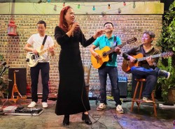 Phong guitar và mùa Xuân chiến sĩ