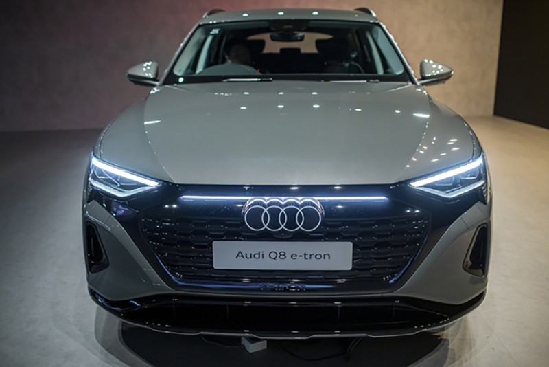 Xe điện Audi Q8 e-tron 2024 ra mắt tại Việt Nam vào tháng 5/2024, giá khoảng 3,8 tỷ đồng