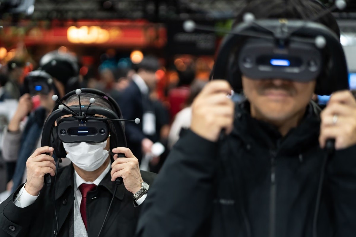 Ảnh ấn tượng (19-25/2): Tổng thống Nga đích thân lái máy bay siêu thanh lớn nhất lịch sử, Ukraine nói xung đột phải chấm dứt theo điều kiện của Kiev