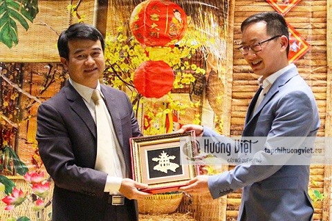 Cộng đồng người Việt tại Stuttgart phát huy truyền thống đoàn kết, yêu thương Cộng đồng người Việt tại Stuttgart phát huy truyền thống đoàn kết, yêu thương