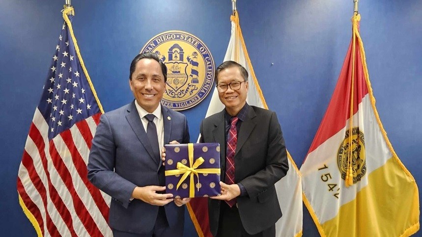 Tổng Lãnh sự Hoàng Anh Tuấn thăm San Diego và Long Beach, thúc đẩy hợp tác kinh tế với khu vực Nam California, Mỹ