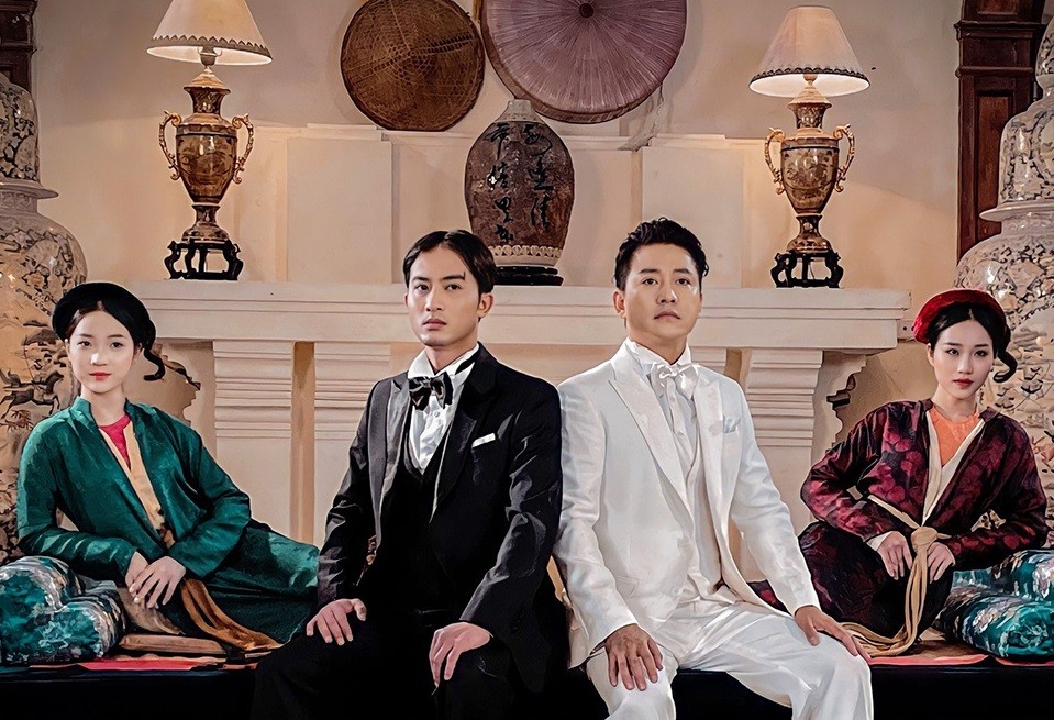 Hình ảnh hậu trường ca sĩ Tuấn Hưng đóng phim Đào, phở và piano