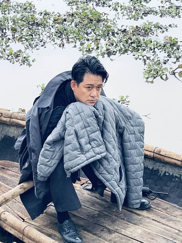 Hình ảnh hậu trường ca sĩ Tuấn Hưng đóng phim Đào, phở và piano