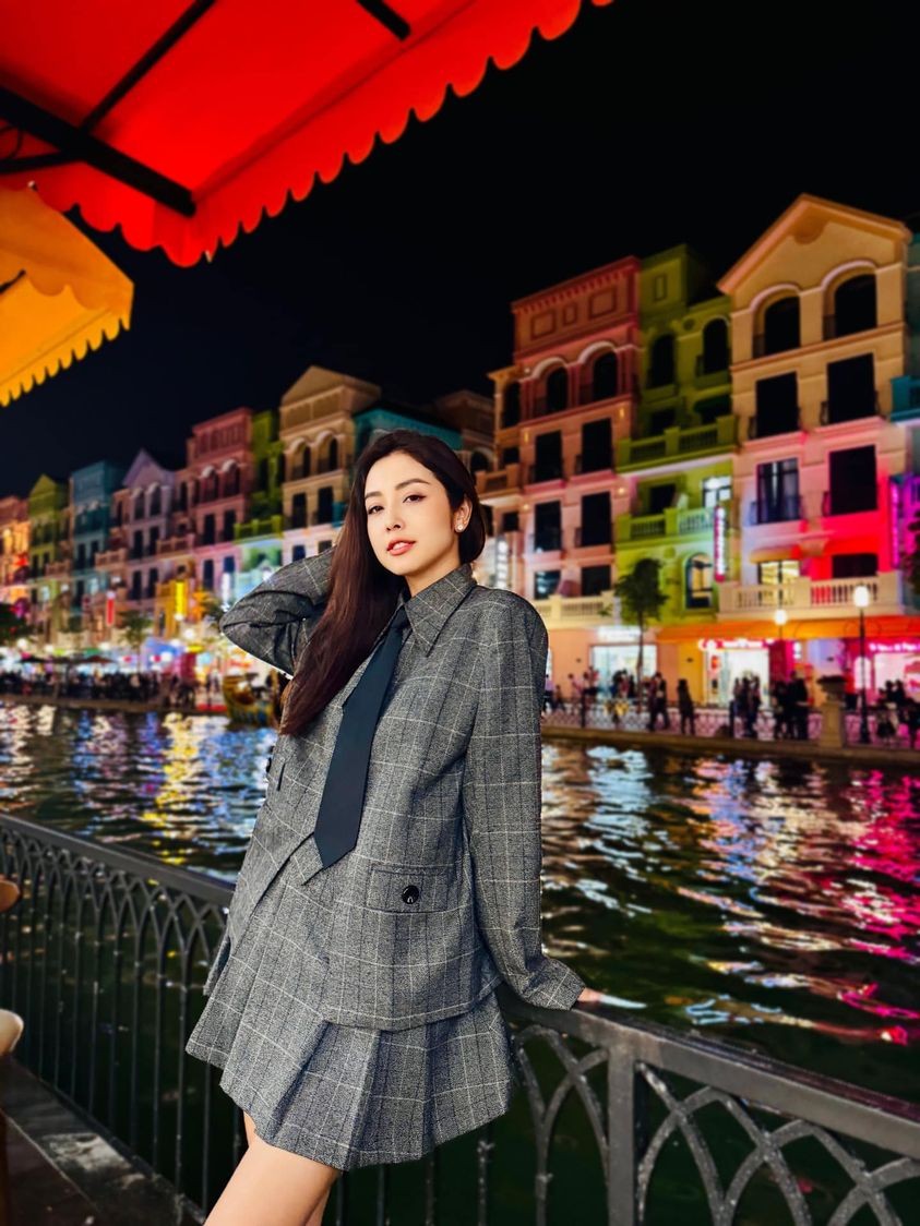 Hoa hậu Jennifer Phạm