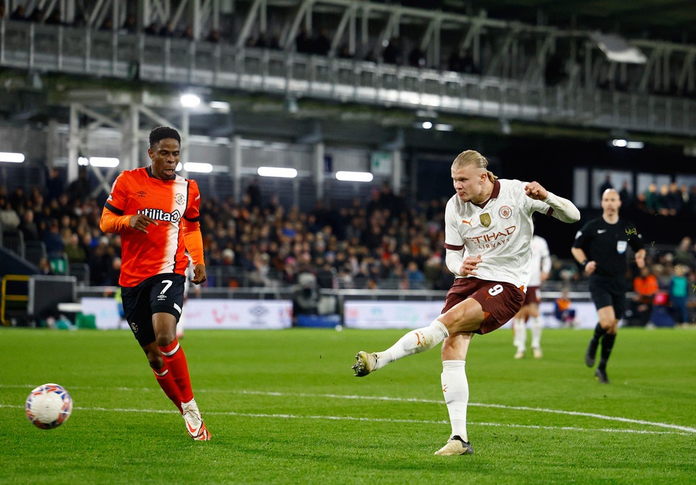 Phút 58, Erling Haaland ghi bàn thứ 5 cho riêng mình. Phút 58, Erling Haaland ghi bàn thứ 5 cho riêng mình.