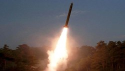Hamas ồ ạt phóng rocket từ căn cứ ở Lebanon sang lãnh thổ Israel, Tel Aviv đáp trả không khoan nhượng