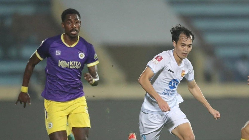 Thắng Hà Nội FC, CLB Nam Định vững ngôi đầu V-League 2023/24