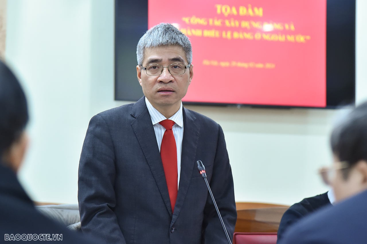 Bộ Ngoại giao tọa đàm về công tác xây dựng Đảng và thi hành điều lệ Đảng ở ngoài nước Bộ Ngoại giao tọa đàm về công tác xây dựng Đảng và thi hành điều lệ Đảng ở ngoài nước