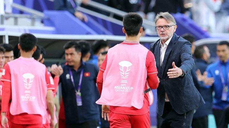 Vòng loại World Cup 2026: Báo Indonesia thông tin HLV Philippe Troussier và lối chơi của đội tuyển Việt Nam