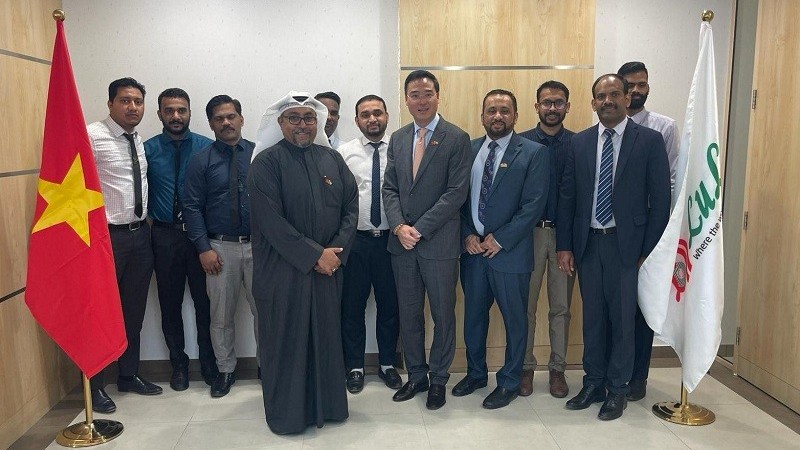 Đại sứ Việt Nam tại Kuwait gặp Tổng giám đốc chuỗi siêu thị Lulu, đẩy mạnh xúc tiến thương mại